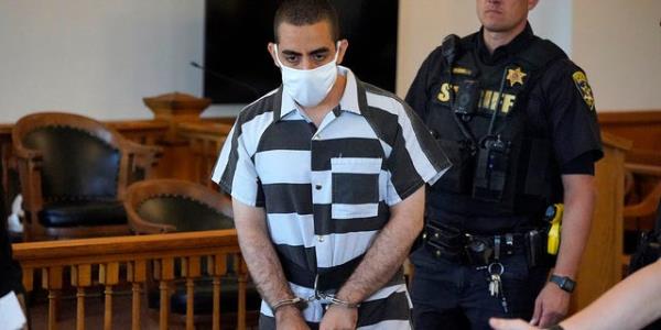 Hadi Matar stabbing suspect in court