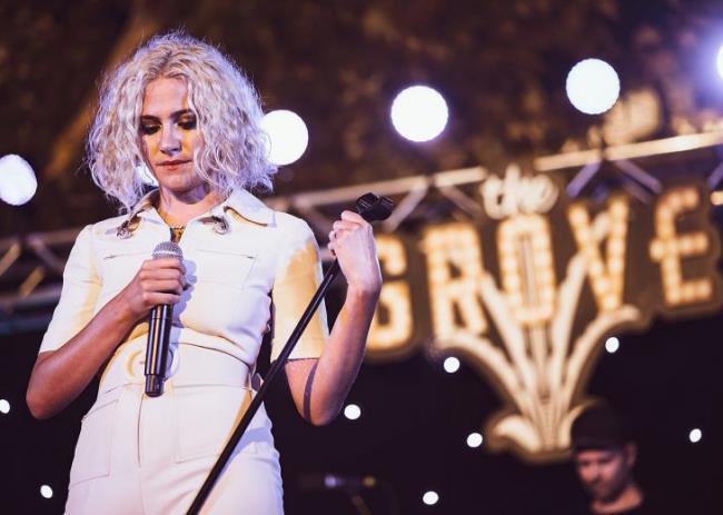 Pixie Lott @ The Grove