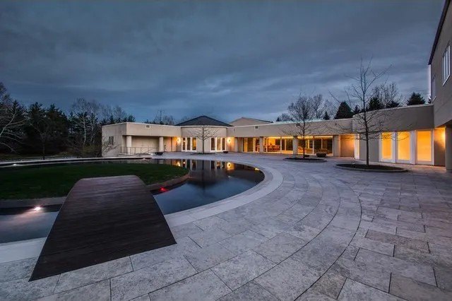 Michael Jordan's home