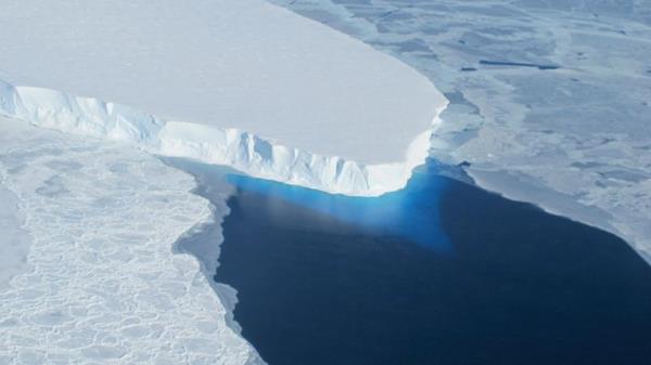 The Thwaites Glacier in Antarctica is seen in this undated NASA image. Vast glaciers in West Antarctica seem to be locked in an irreversible thaw l<em></em>inked to global warming that may push up sea levels for centuries, scientists said on May 12, 2014. Six glaciers including the Thwaites Glacier, eaten away from below by a warming of sea waters around the frozen continent, were flowing fast into the Amundsen Sea, according to the report ba<em></em>sed partly on satellite radar measurements from 1992 to 2011.