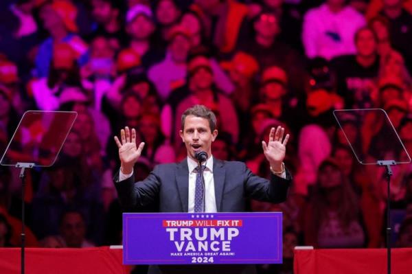 Comedian Tony Hinchcliffe speaks during a rally for Republican presidential nominee and former U.S. President Do<em></em>nald Trump