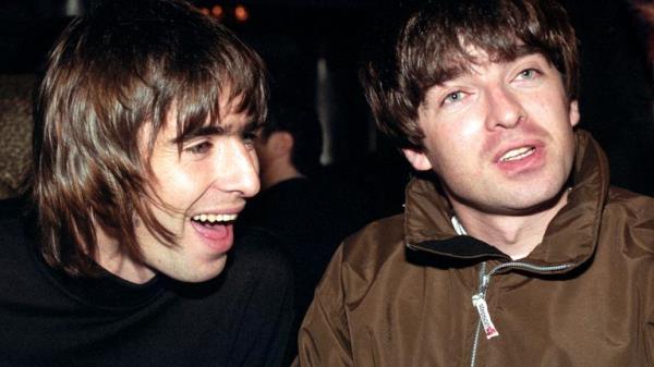 Oasis stars Liam and Noel Gallagher pictured at the Q Magazine music awards in London. Oasis fro<em></em>ntman Liam received the Best Act in the World trophy on behalf of the band at the 10th anniversary of the awards.  * On 14.11.96 Oasis were announced as winners of the Best Group in the MTV Europe Awards, but failed to turn up for the event. See PA story SHOWBIZ MTV. Photo by Fiona Hanson/PA.