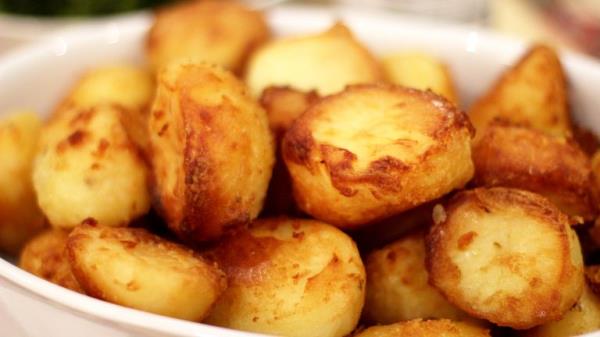 These aren't Lisa Goodwin-Allen's roasties, but they look good nonetheless...