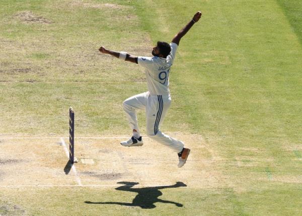 MELBOURNE, AUSTRALIA - DECEMBER 29: Jasprit Bumrah of India bowls during day four of the Men's Fourth Test Match in the series between Australia and India at Melbourne Cricket Ground on December 29, 2024 in Melbourne, Australia. (Photo by Robert Cianflone/Getty Images)