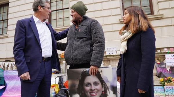 Labour leader Keir Starmer meets with Richard Ratcliffe, the husband of Iranian detainee Nazanin Zaghari-Ratcliffe, watched by her MP, Tulip Siddiq (right), outside the Foreign Office in London, on day 17 of his co<em></em>ntinued hunger strike following his wife losing her latest appeal in Iran. Picture date: Tuesday November 9, 2021.
