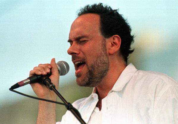 Marc Cohn singing at the Ben & Jerry's Folk Festival at Fort Adams State Park in 1998.