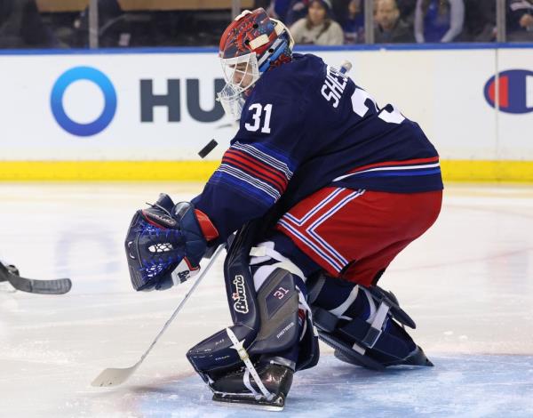 Rangers goalie Igor Shesterkin making a save.