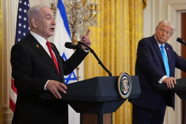 Israeli Prime Minister Benjamin Netanyahu, left, and U.S. President Do<em></em>nald Trump outlined their plans for Gaza in a news co<em></em>nference Tuesday.